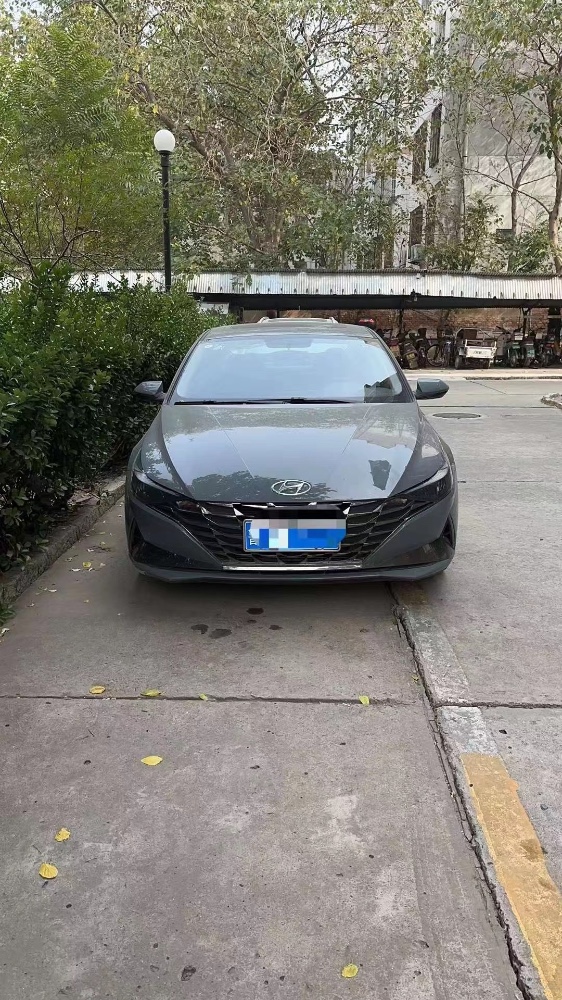 济宁22年现代伊兰特1