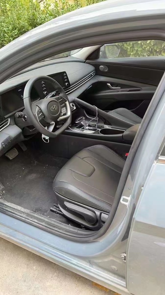 济宁22年现代伊兰特3