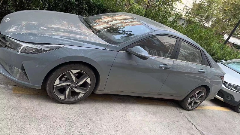 济宁22年现代伊兰特4