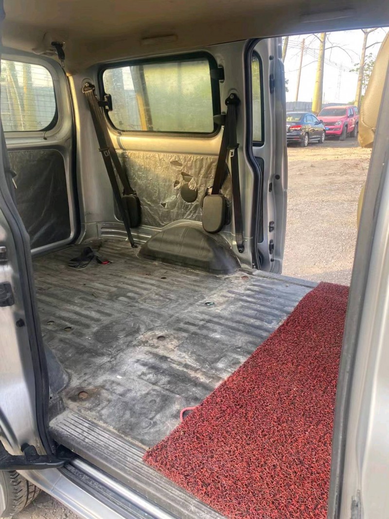 广州17年五菱汽车荣光V9