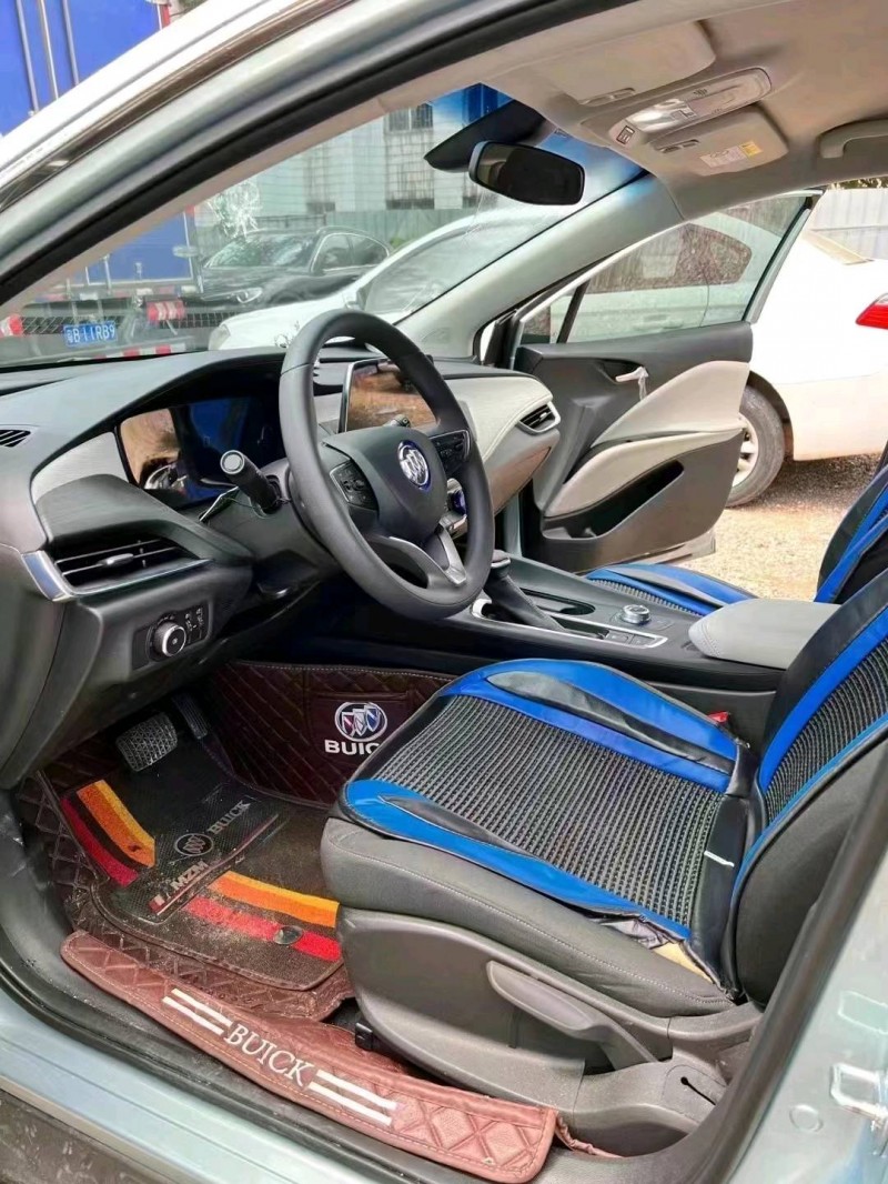 广州22年别克微蓝6