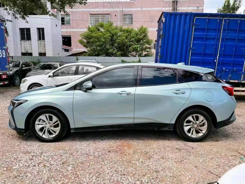 广州22年别克微蓝1