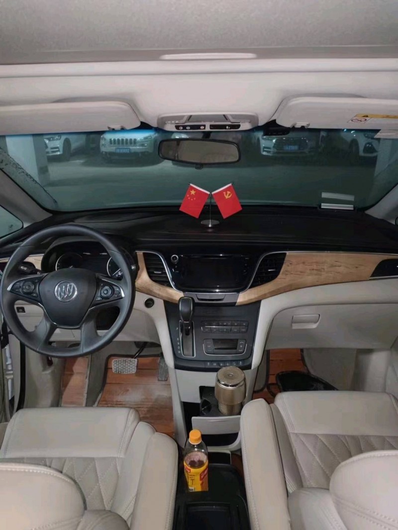 重庆19年别克GL81