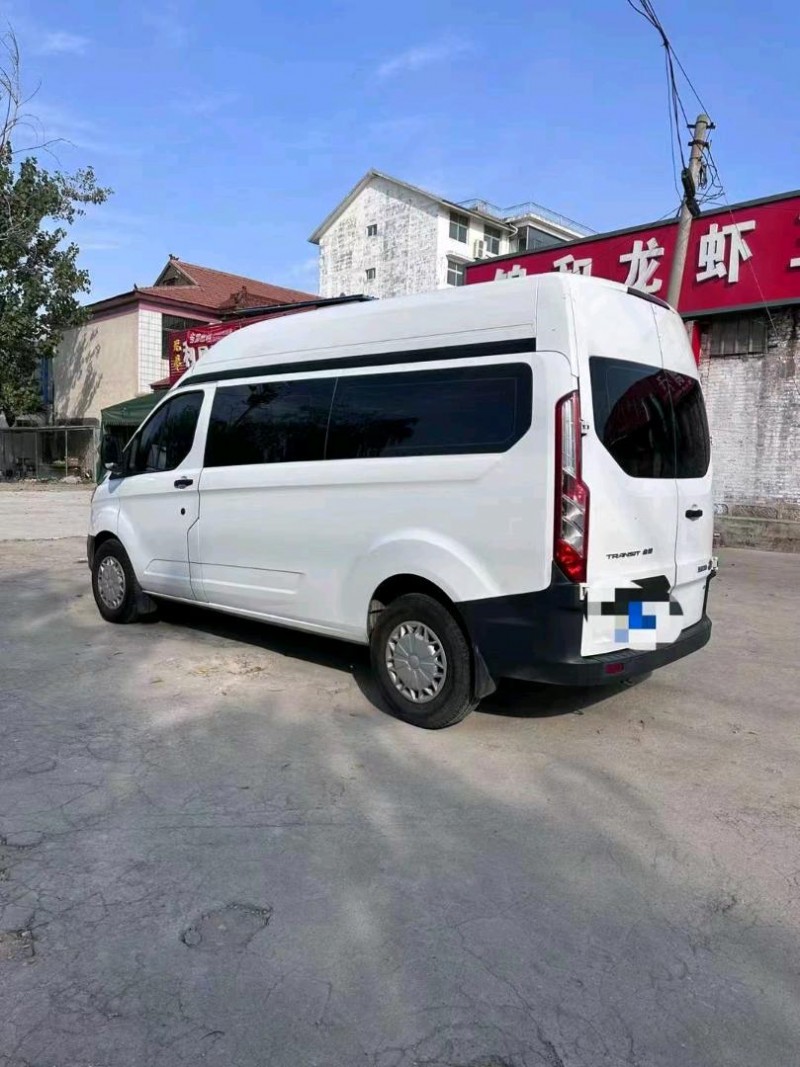 东营17年福特全顺5