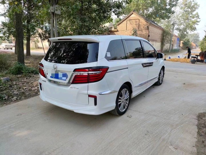 东营17年本田艾力绅2