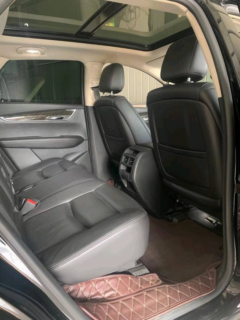 北京18年凯迪拉克XT52