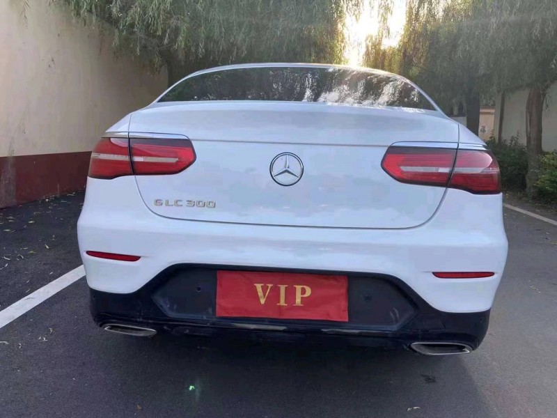 青岛17年奔驰GLC1