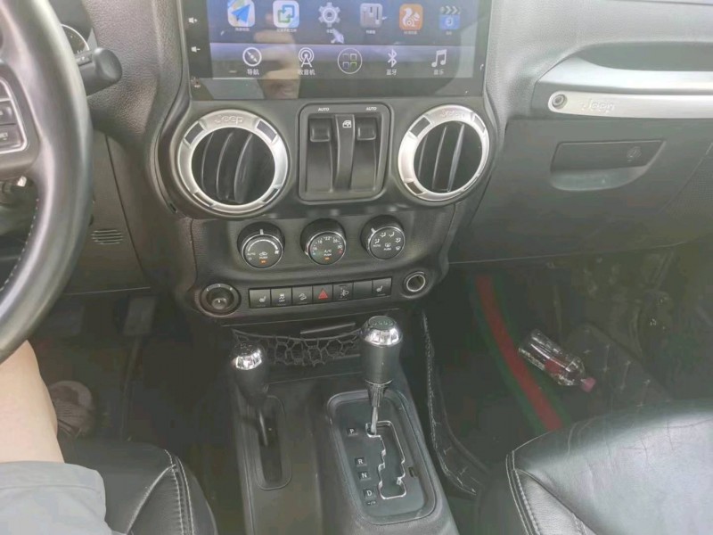 石家庄14年Jeep牧马人3