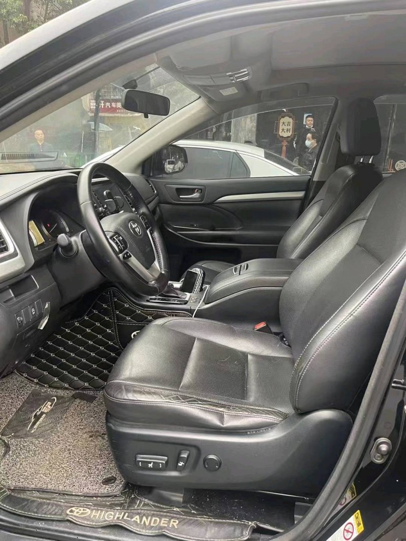 济南17年丰田汉兰达4