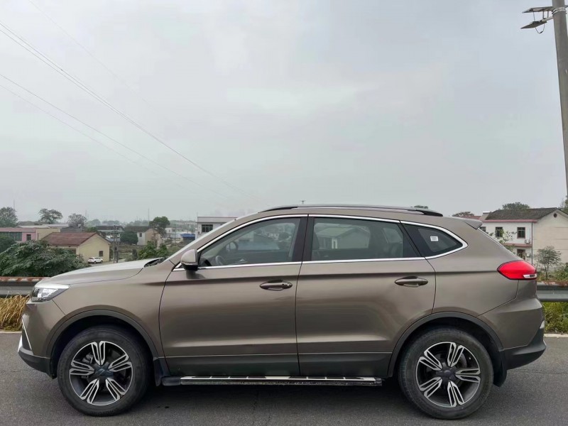 濟南18年獵豹汽車CS104