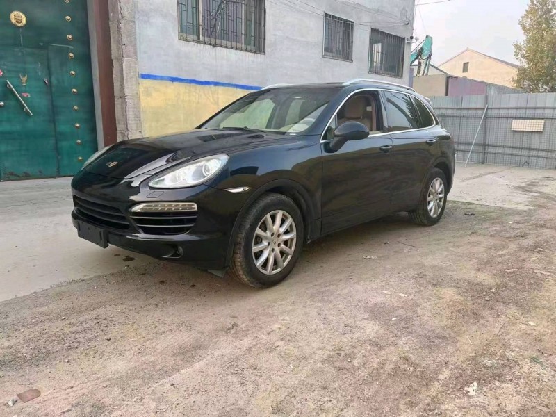 济南14年保时捷卡宴3