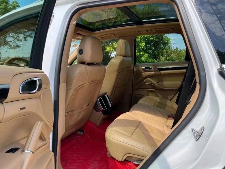 盐城14年保时捷卡宴5