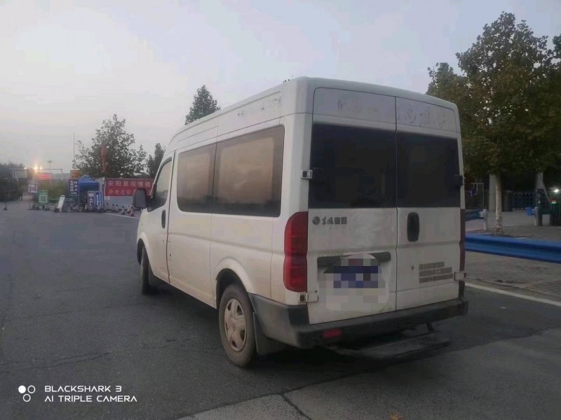 济南15年东风御风5