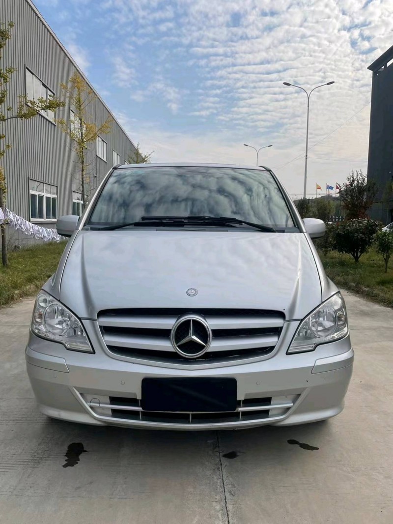 徐州12年奔驰威霆9