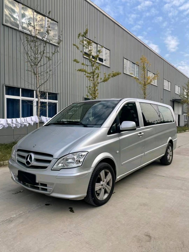 徐州12年奔驰威霆8