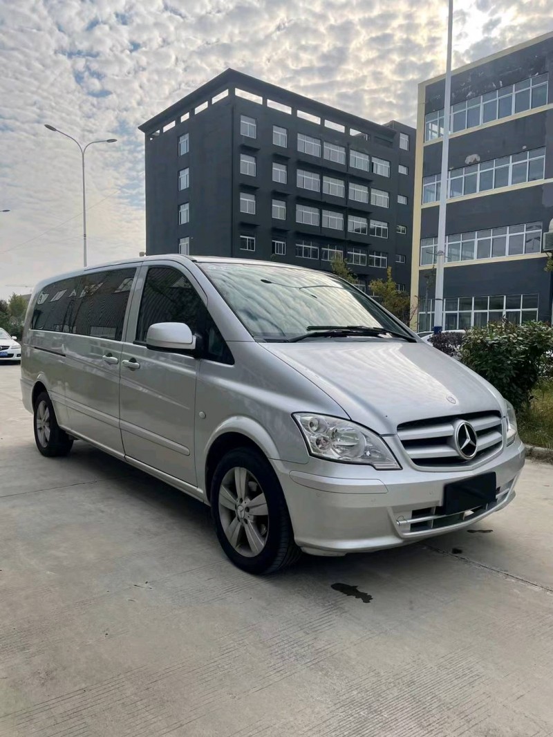 徐州12年奔驰威霆7