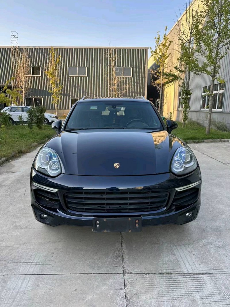 徐州17年保时捷卡宴1