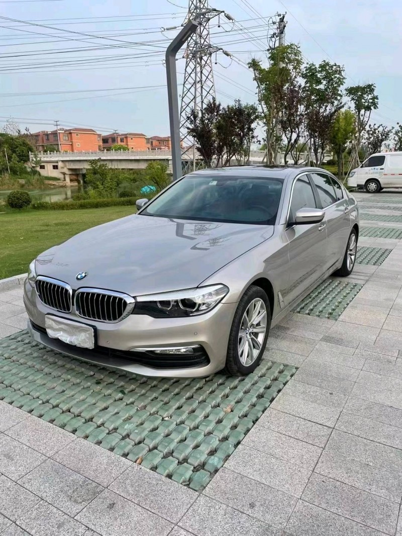 徐州17年宝马5系4