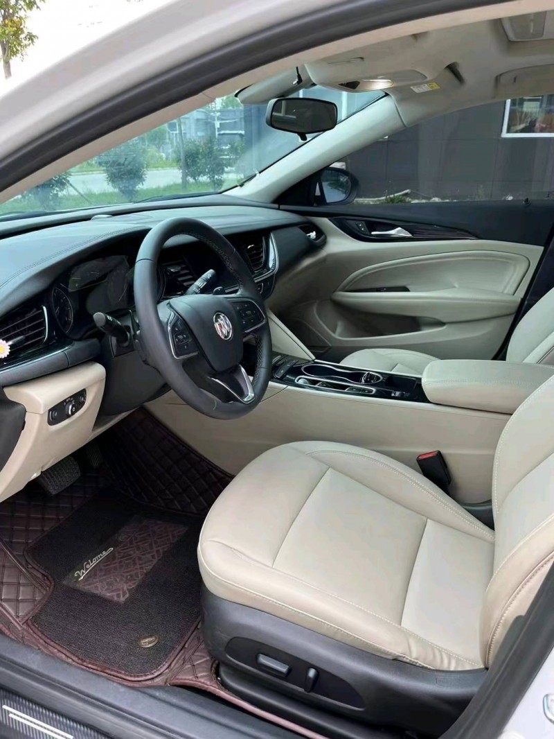 徐州21年别克君威3