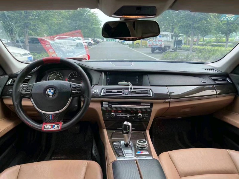 济宁12年宝马7系5