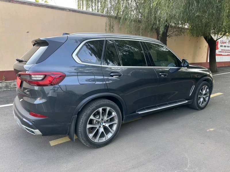 青岛20年宝马X57