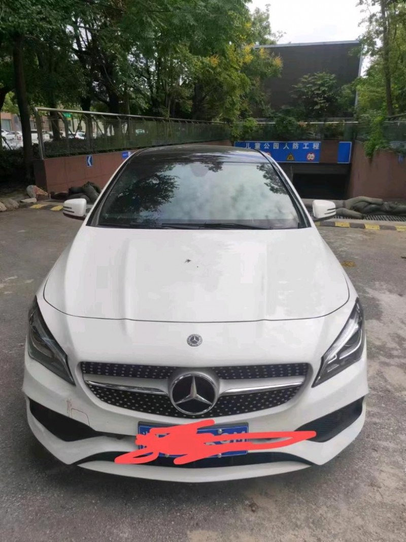 北京18年奔驰CLA1