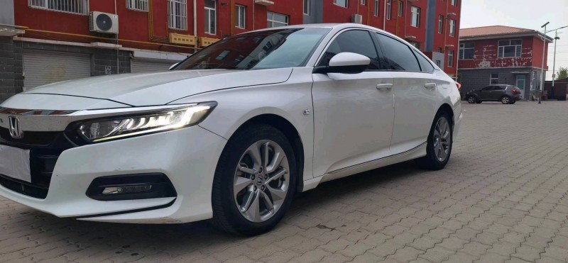 邢台18年本田雅阁2