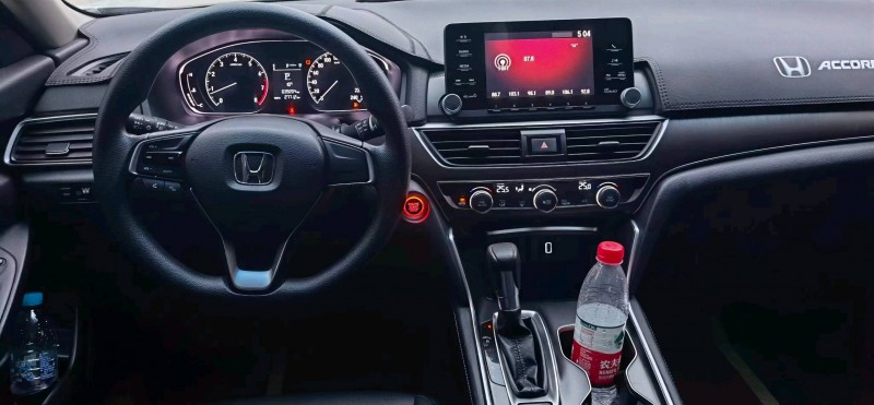 邢台18年本田雅阁5