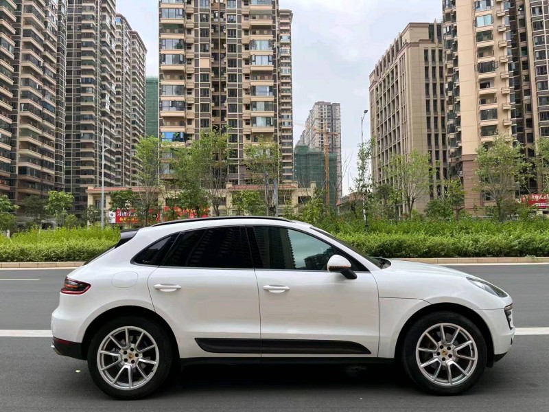 邵阳14年保时捷Macan8