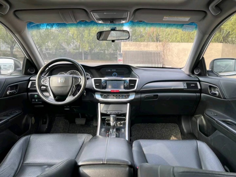 沈阳16年本田雅阁5