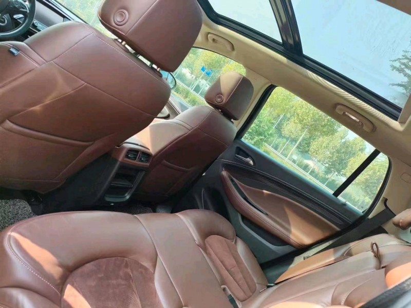 枣庄17年别克昂科威2