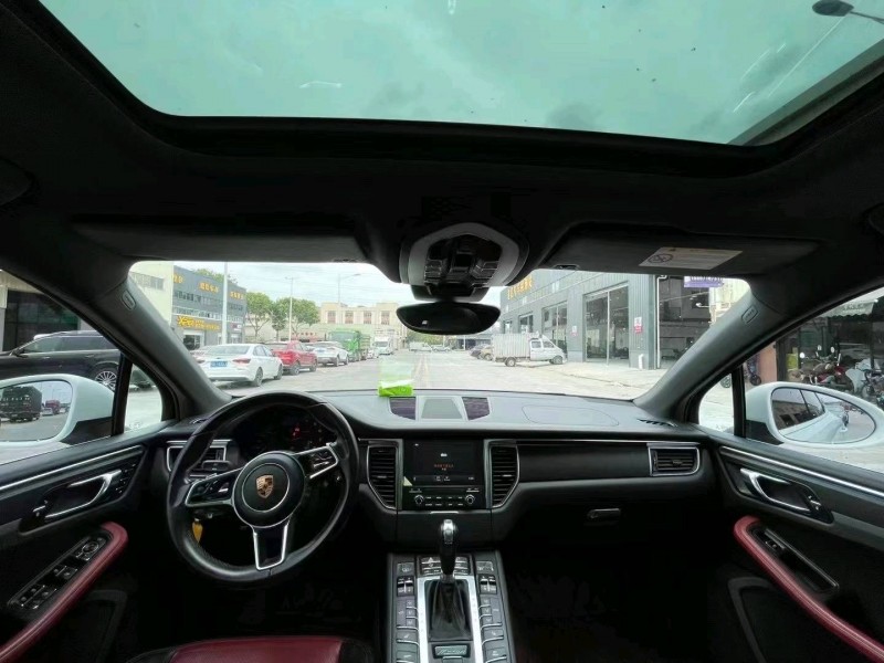 东莞16年保时捷Macan5