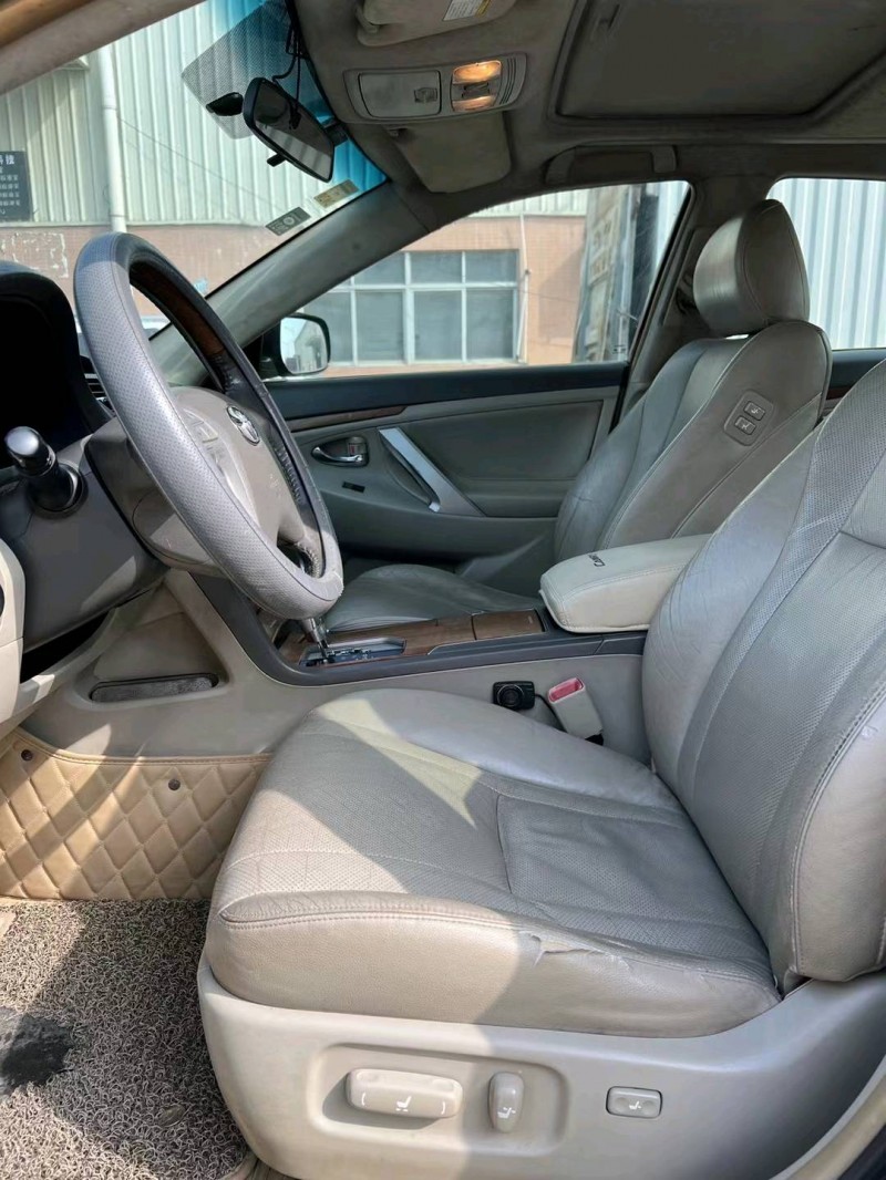 东莞11年丰田凯美瑞5