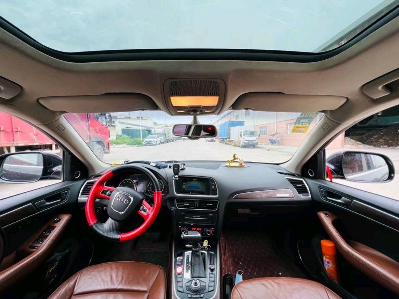 东莞10年奥迪Q56