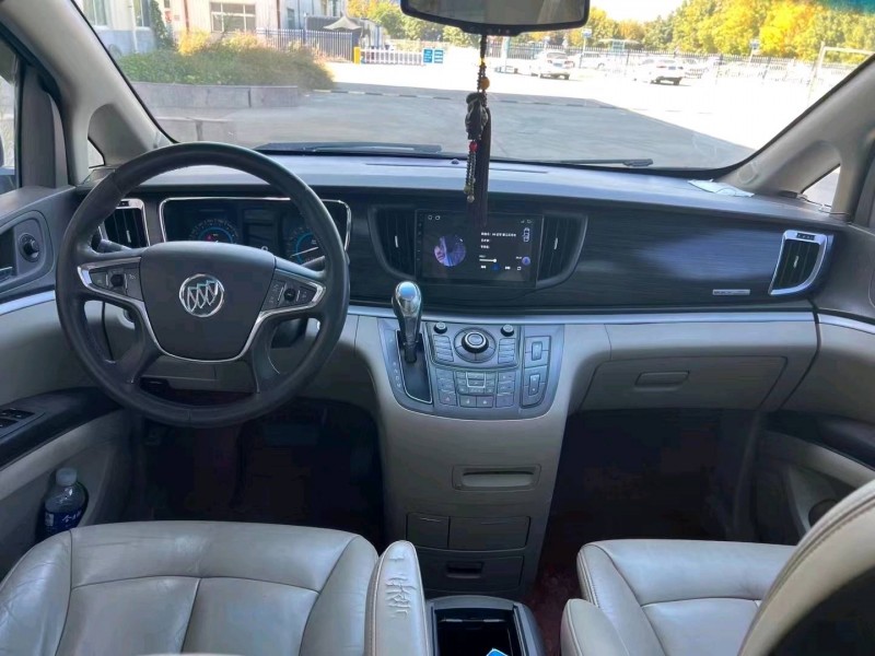 济宁12年别克GL86