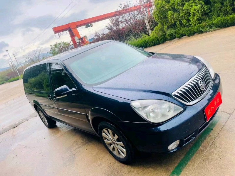 烟台12年别克GL82