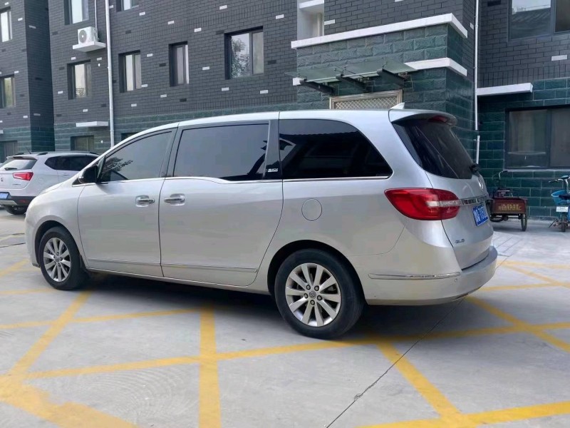 济宁14年别克GL83