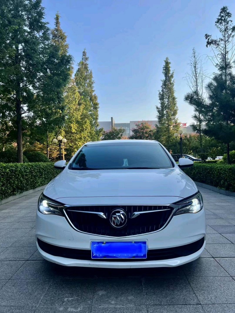 济宁21年别克英朗9