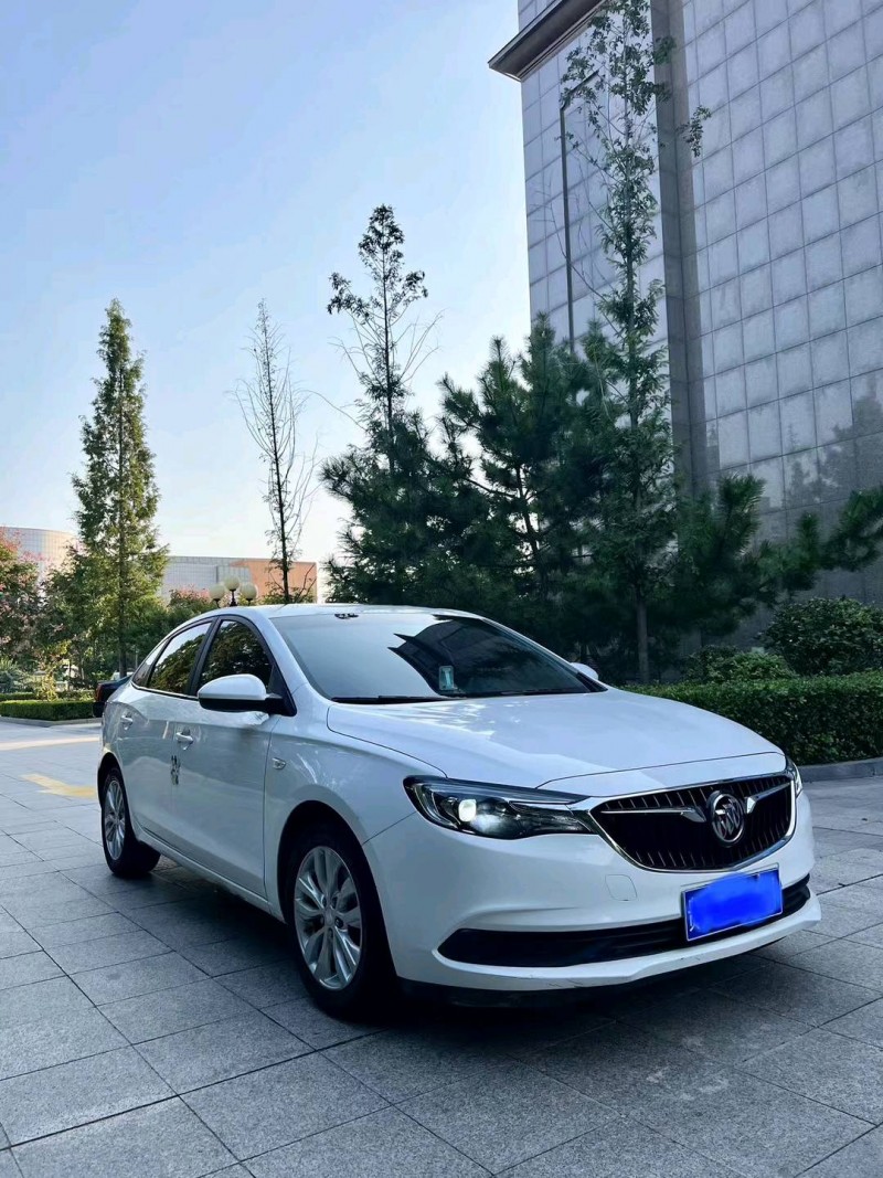 济宁21年别克英朗7