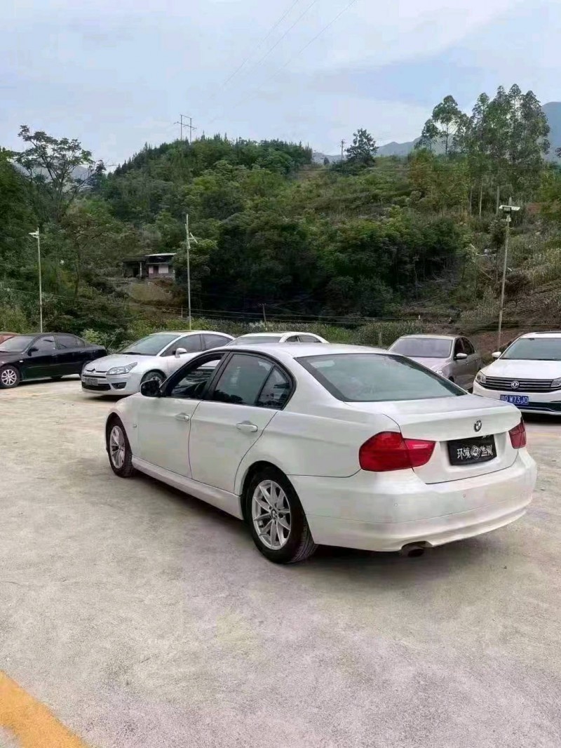 重庆11年宝马3系6