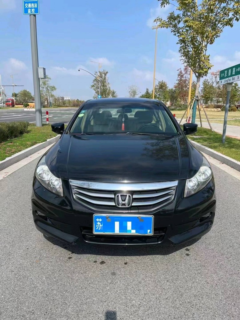 盐城11年本田雅阁1