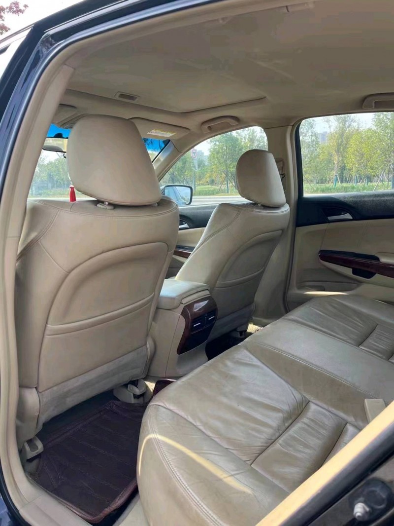 盐城11年本田雅阁7