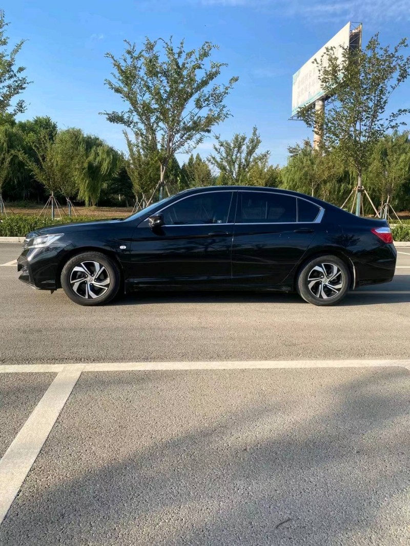 徐州15年本田雅阁7