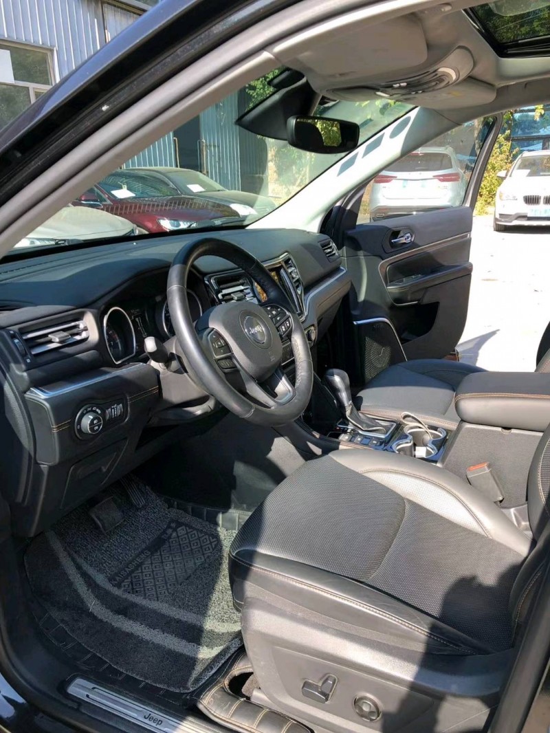 沈阳18年Jeep大切诺基9