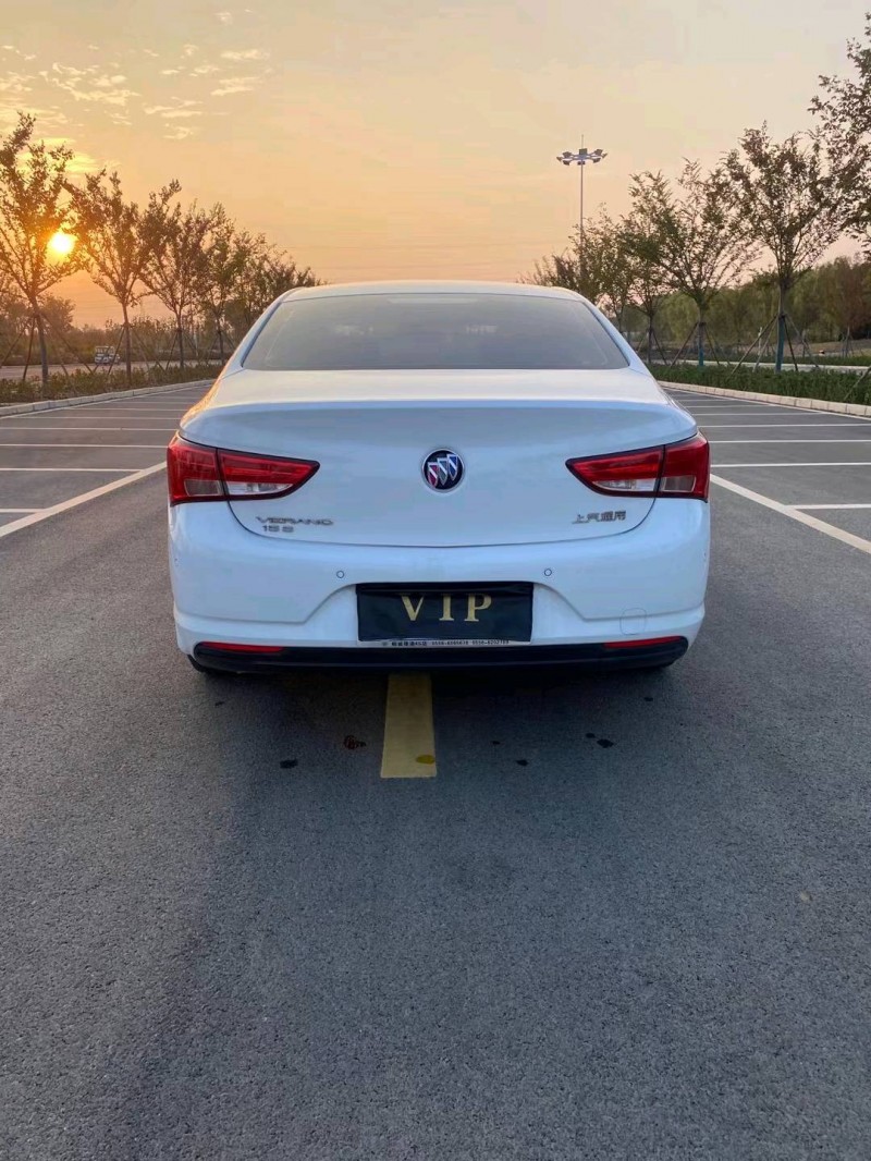 徐州19年别克威朗9