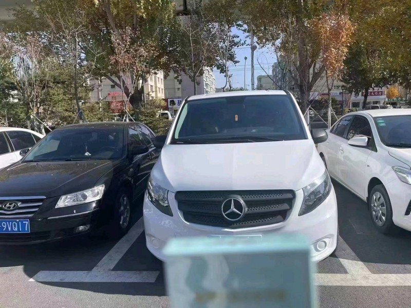 邯郸17年奔驰威霆1