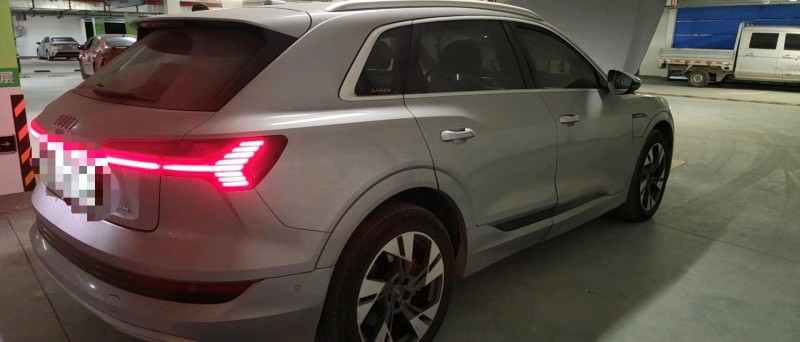 济南20年奥迪E-tron纯电3