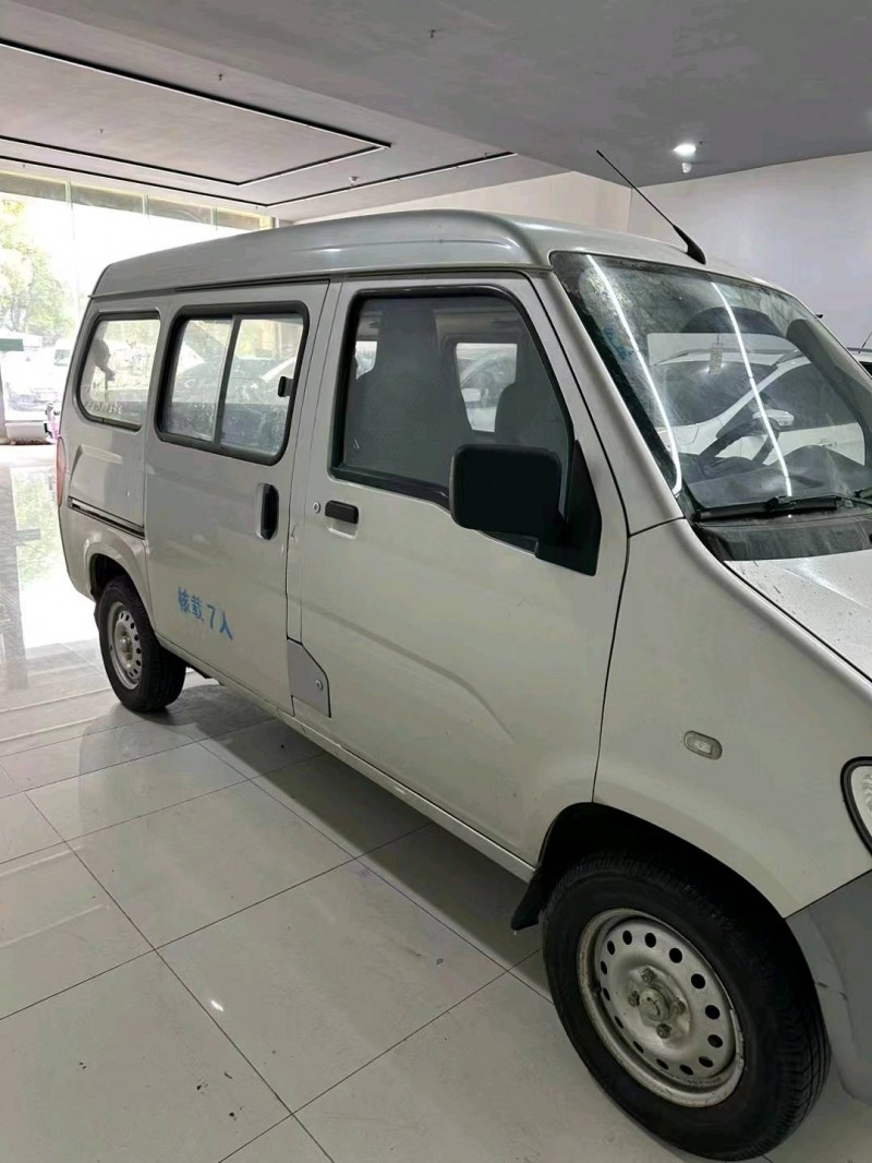 济南14年五菱汽车之光3