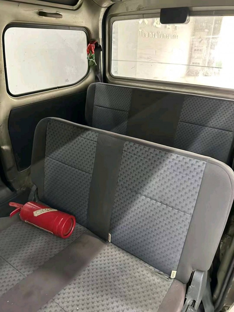 济南14年五菱汽车之光5