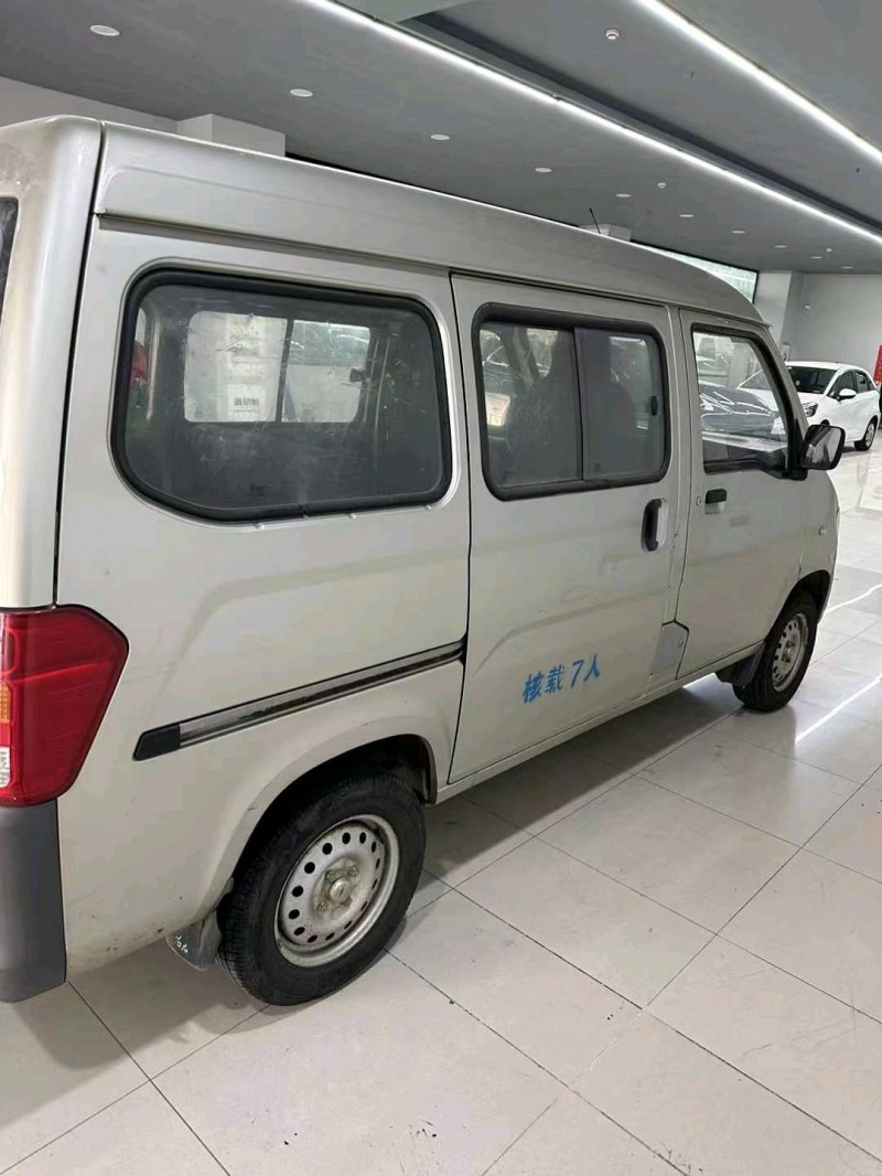 济南14年五菱汽车之光7